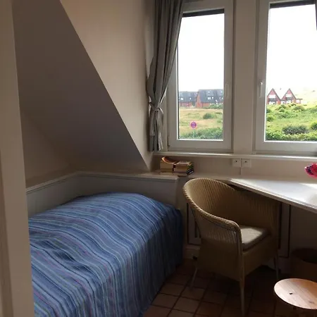 Hausfinkenkoje * Wenningstedt-Braderup